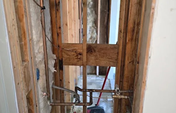 Frozen Pipe Water Removal in Sunsites, AZ
